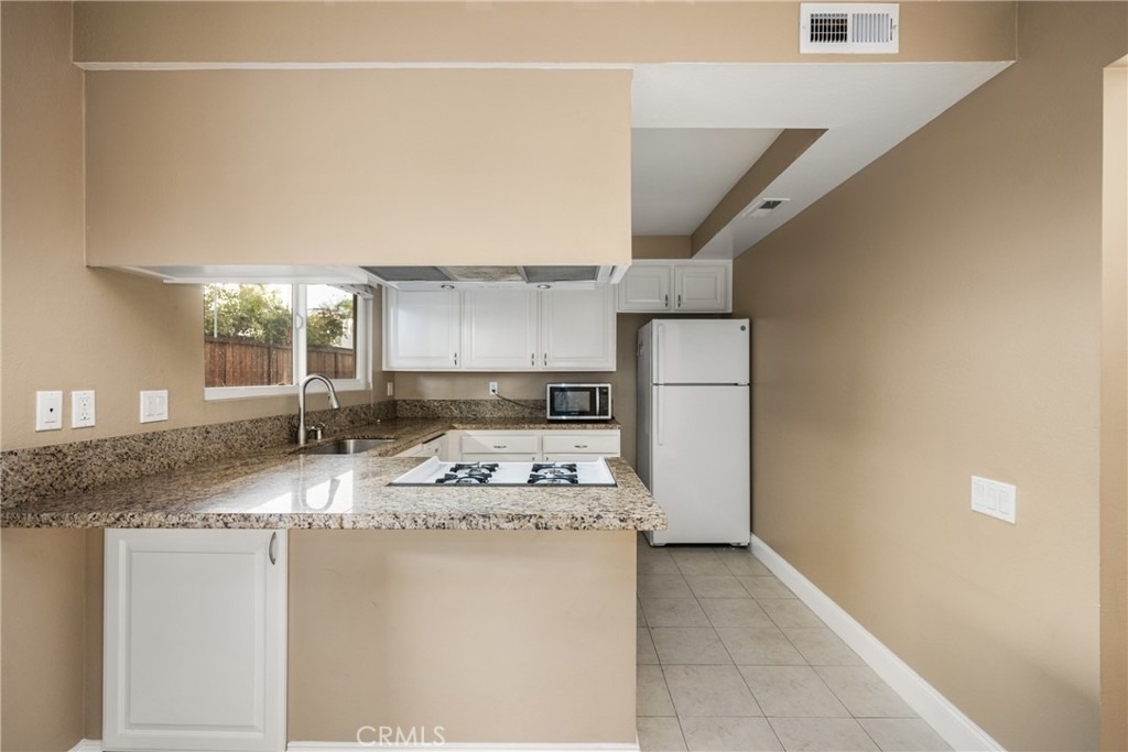 338 W Kelly - Photo 8