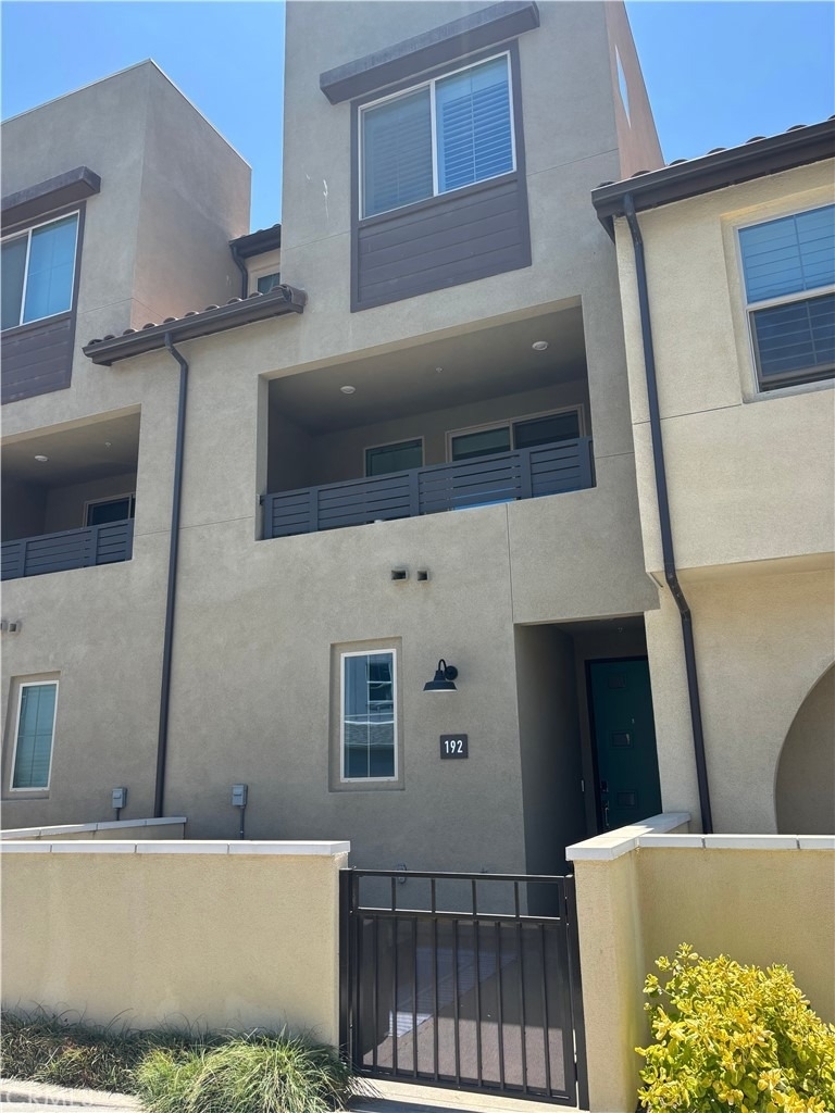 192 Juniper - Photo 0