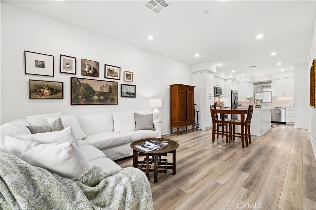 192 Juniper - Photo 5
