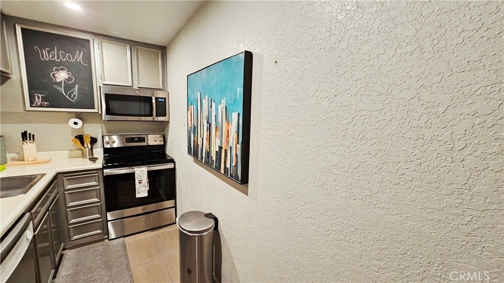 2825 N Los Felices - Photo 5