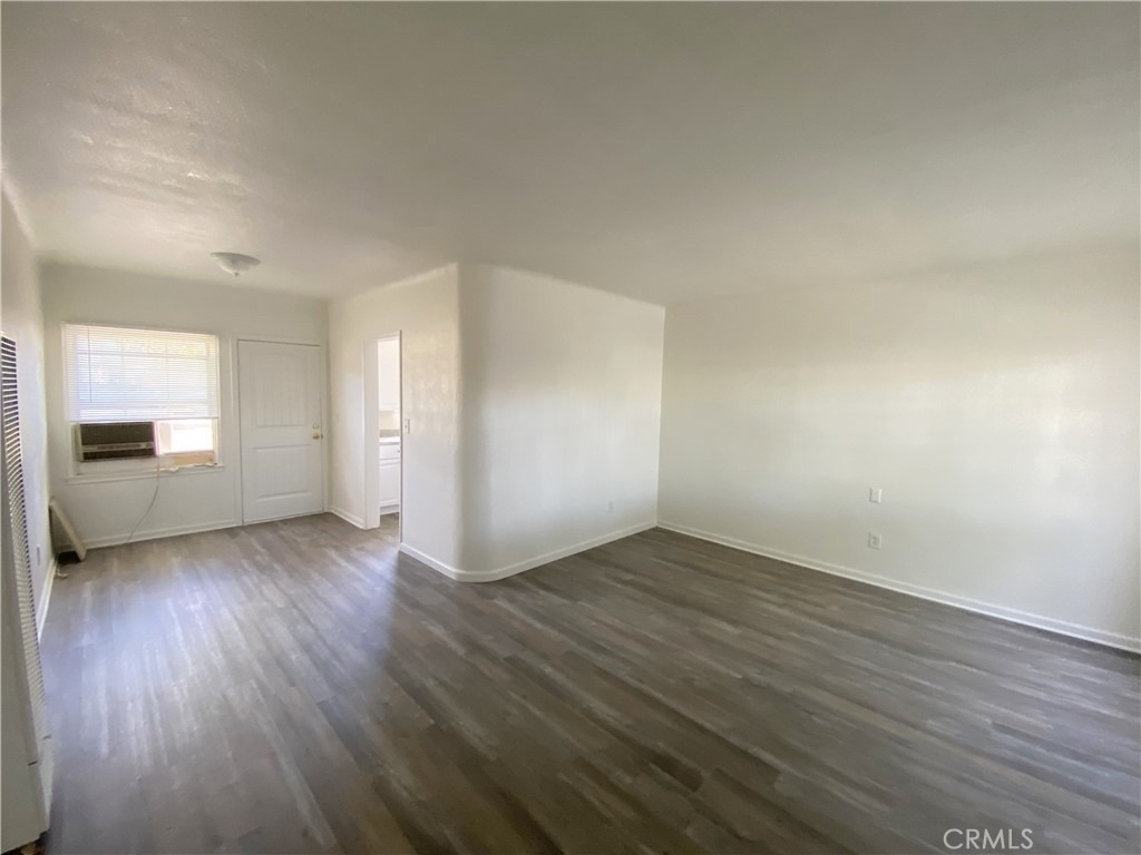 2717 Crescent Avenue - Photo 4