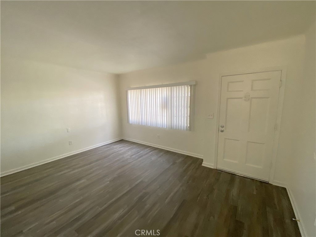 2717 Crescent Avenue - Photo 2
