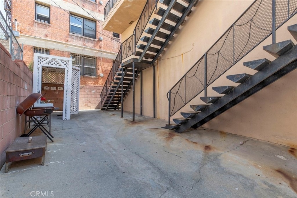 1835 N Alexandria Boulevard - Photo 18