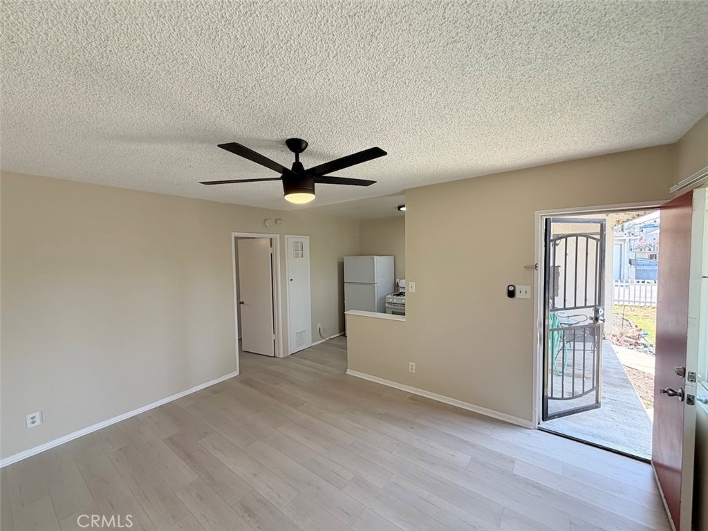 247 W 9th Street - Photo 2