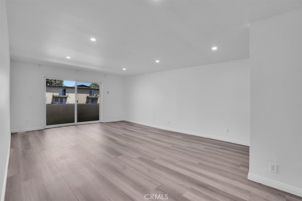 5412 Lindley Avenue - Photo 15