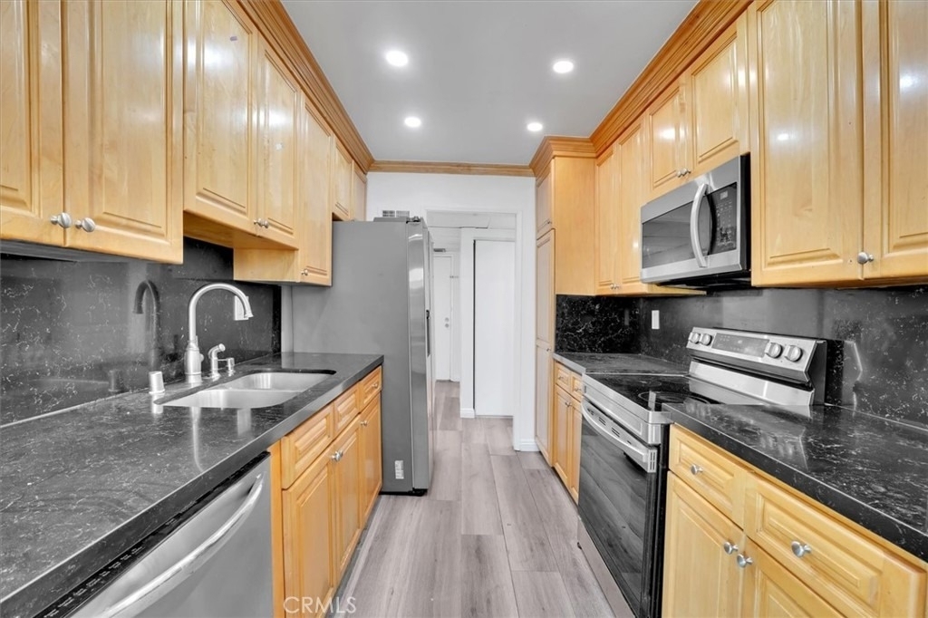 5412 Lindley Avenue - Photo 0