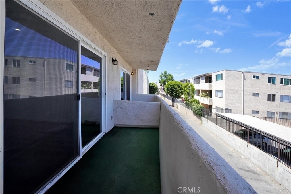 5412 Lindley Avenue - Photo 23