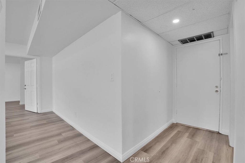 5412 Lindley Avenue - Photo 8