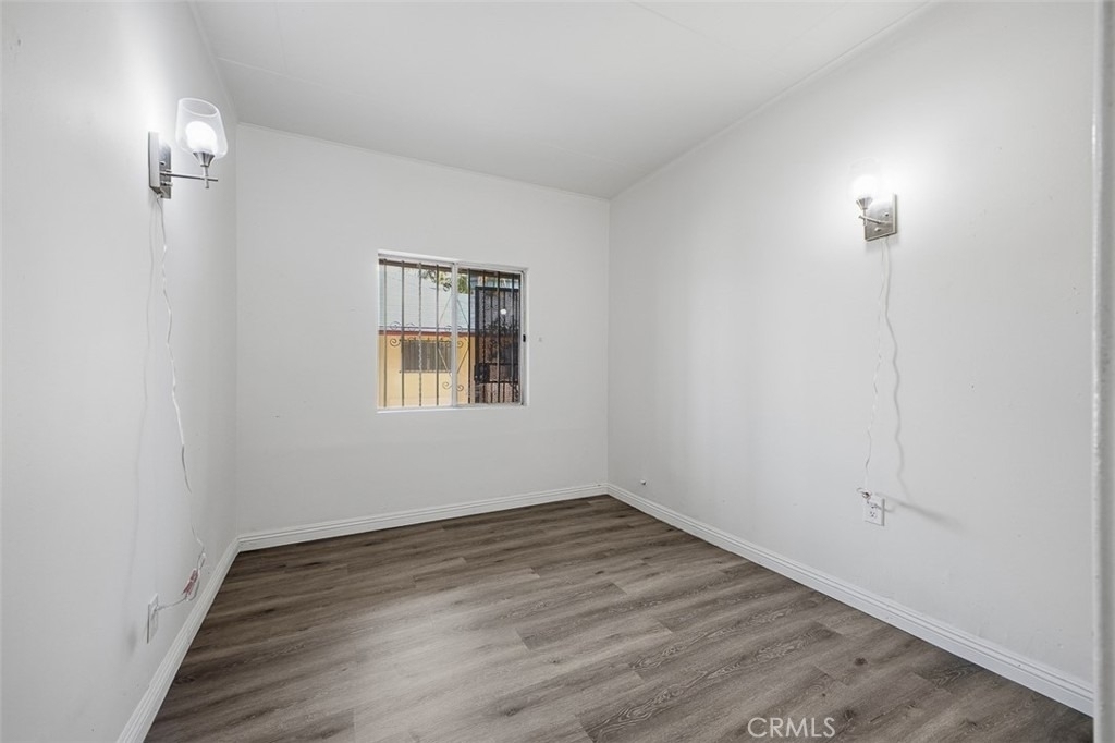 209 1/2 N Monterey - Photo 7