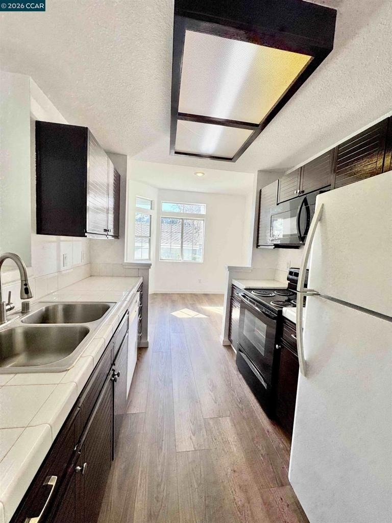 7860 Canyon Meadow Cir - Photo 4