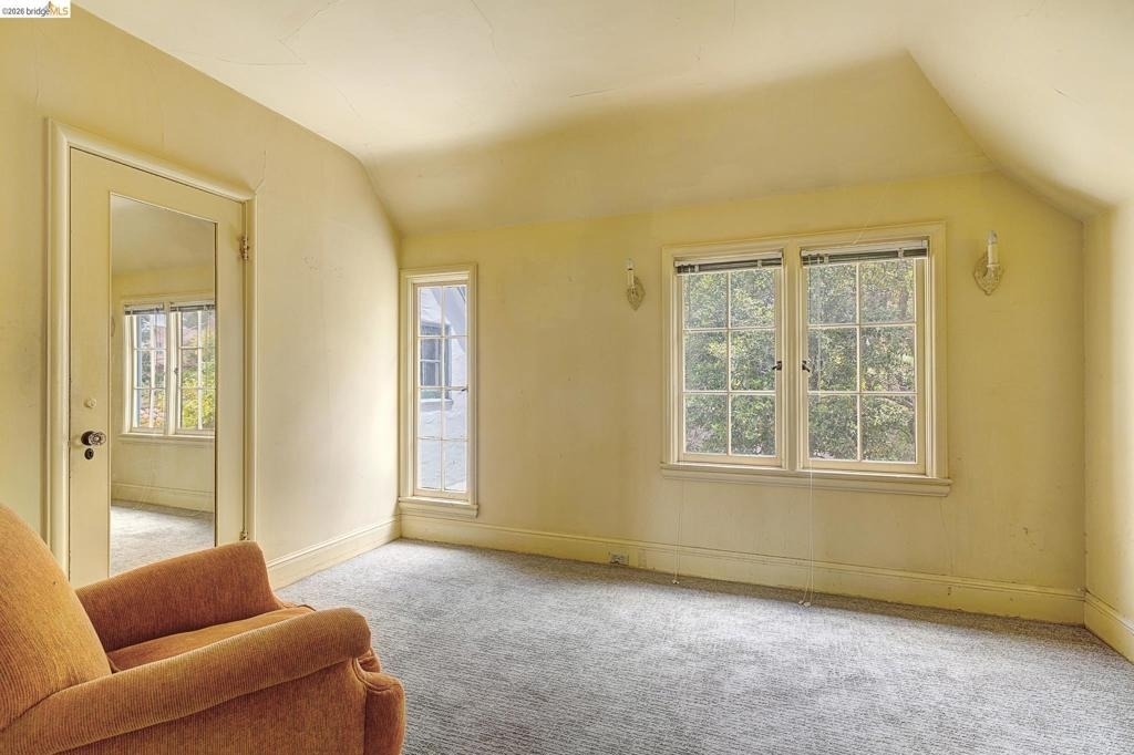 1542 Hawthorne Ter - Photo 16