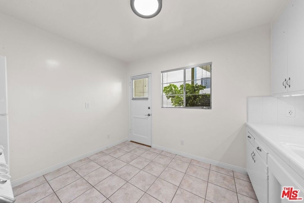 913 20th Street - Photo 6