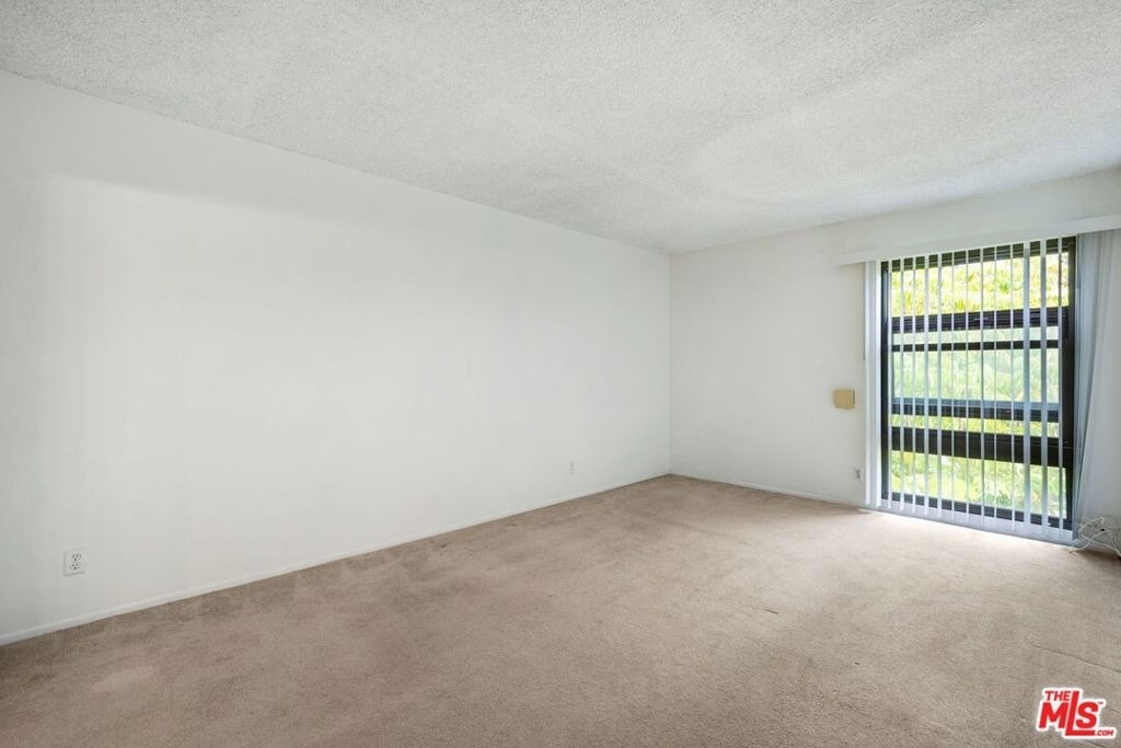 7742 Redlands Street - Photo 10
