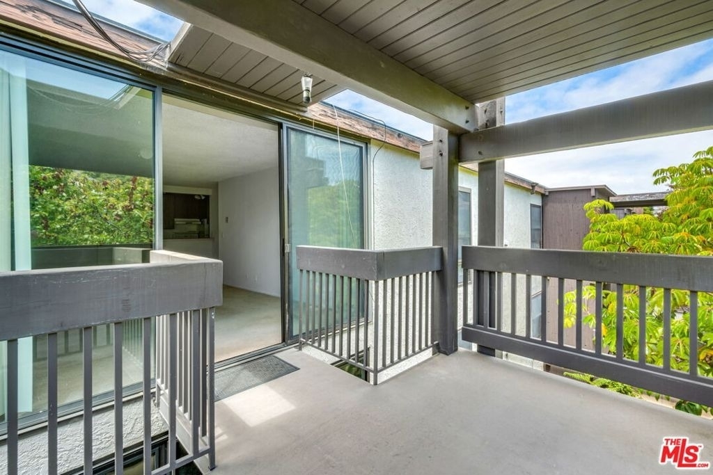 7742 Redlands Street - Photo 9