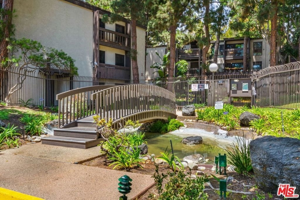7742 Redlands Street - Photo 29