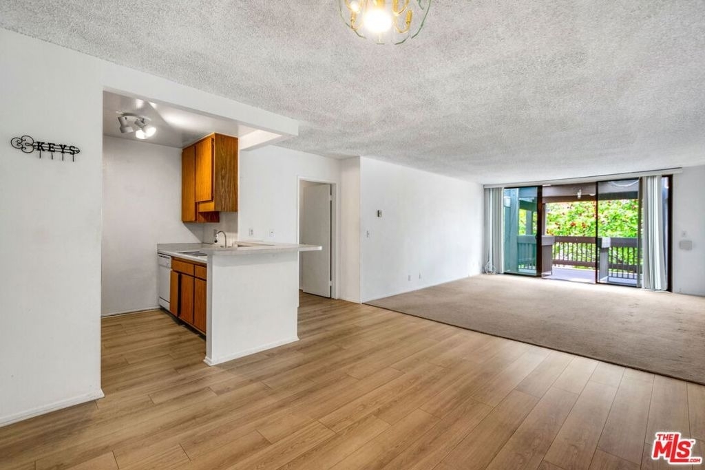 7742 Redlands Street - Photo 0