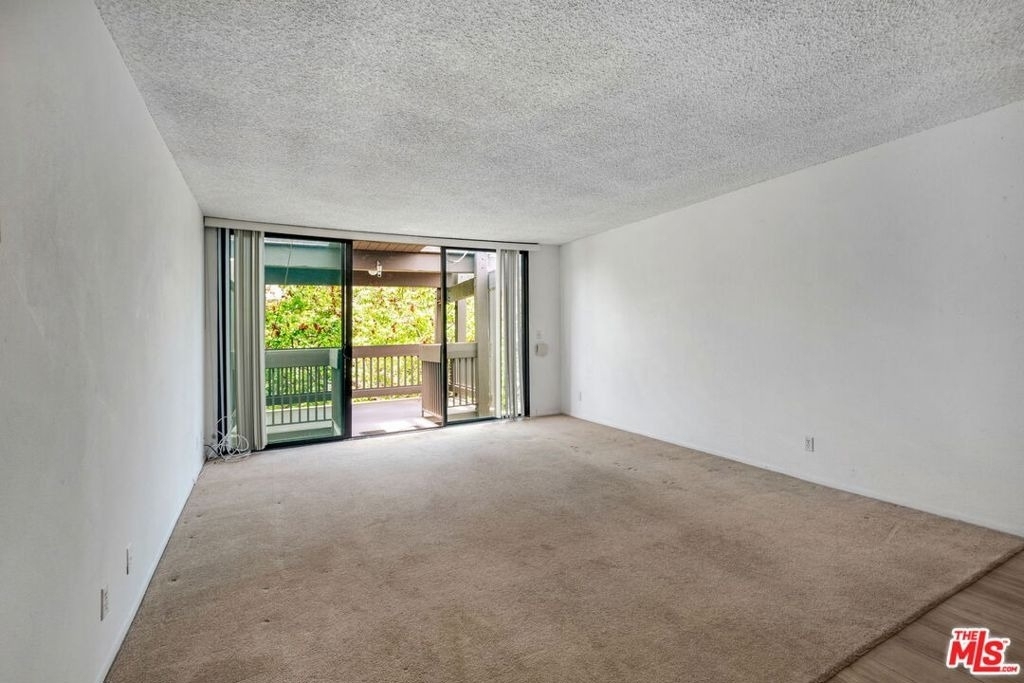 7742 Redlands Street - Photo 7