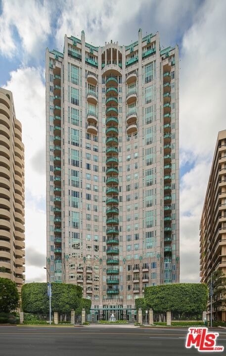 10580 Wilshire Boulevard - Photo 1