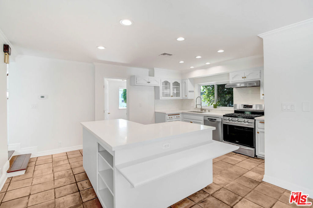 2401 Olive Avenue - Photo 14