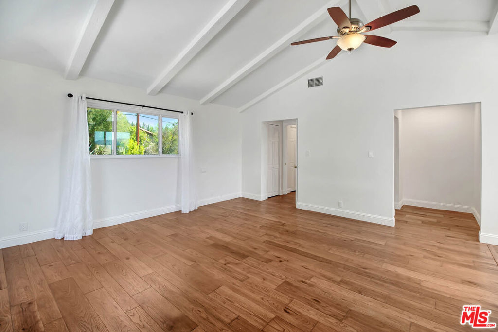 2401 Olive Avenue - Photo 21