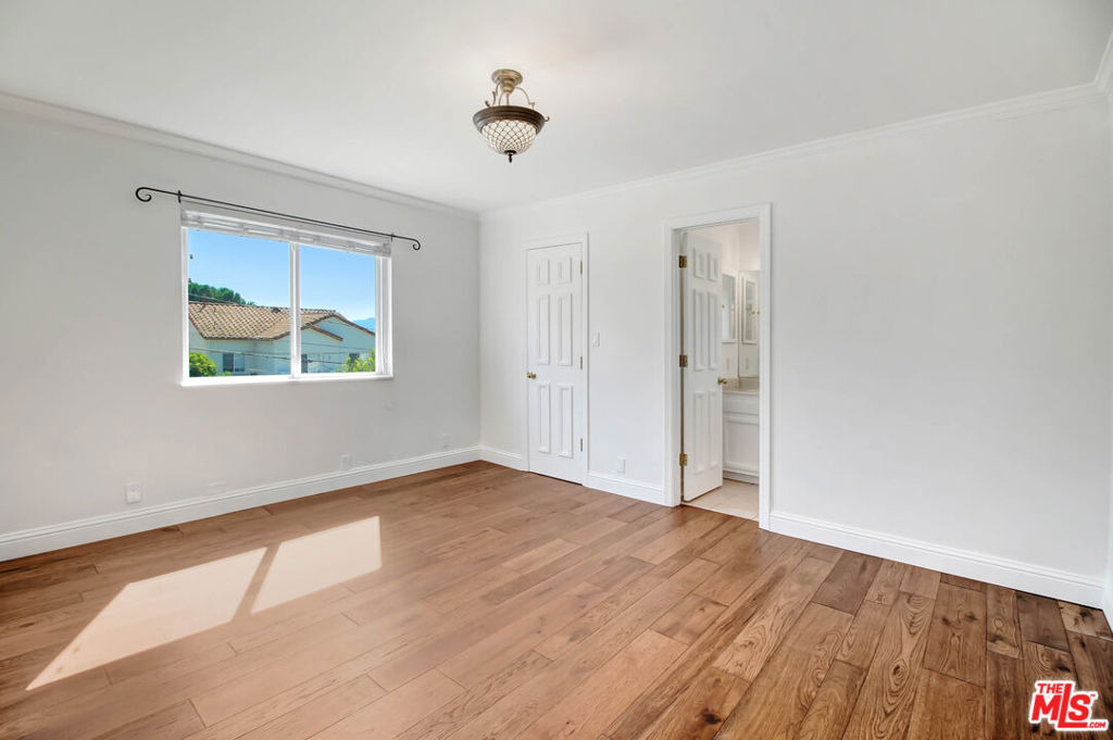 2401 Olive Avenue - Photo 31