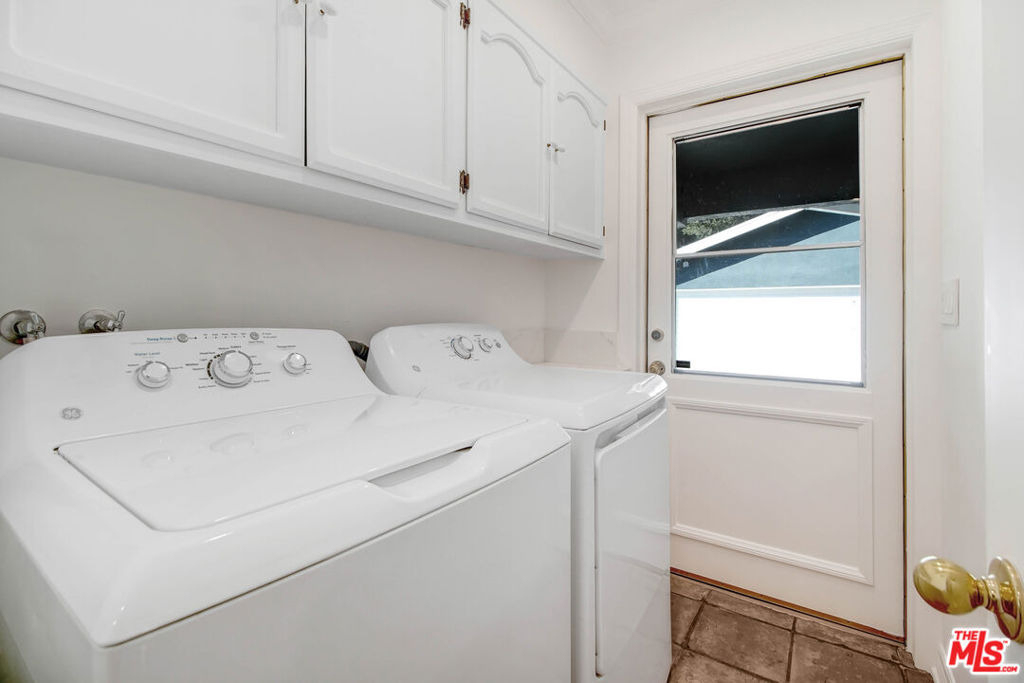 2401 Olive Avenue - Photo 36