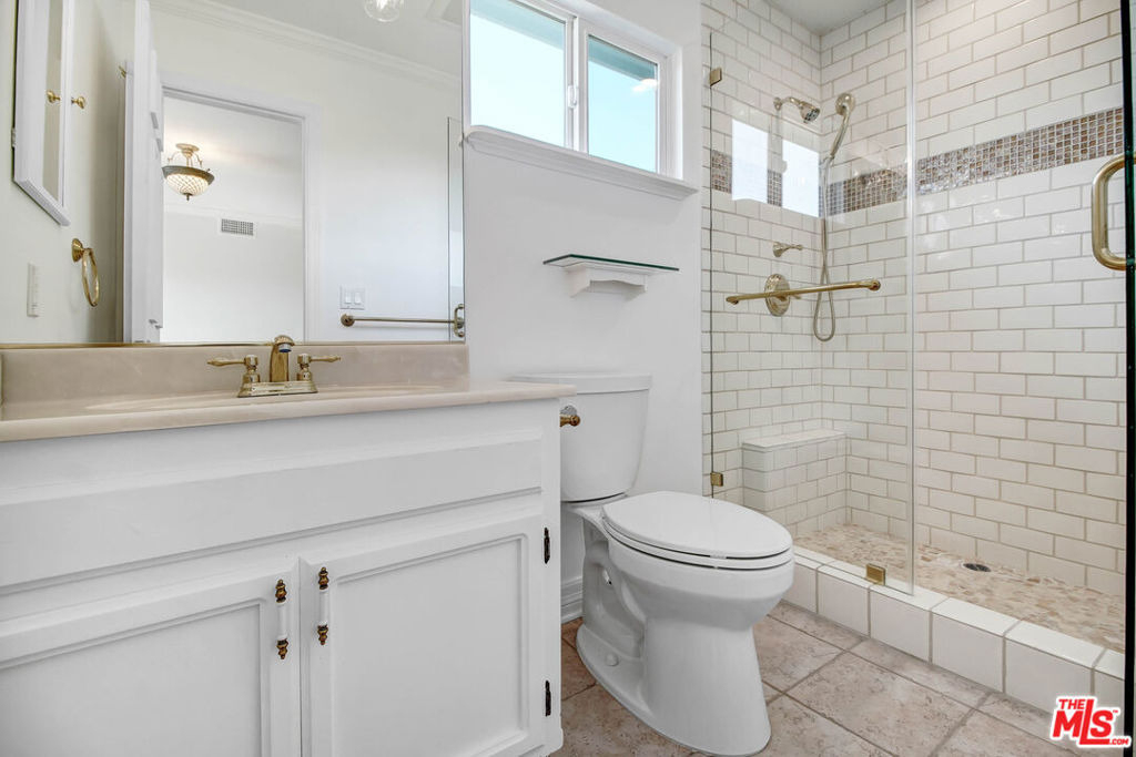 2401 Olive Avenue - Photo 33