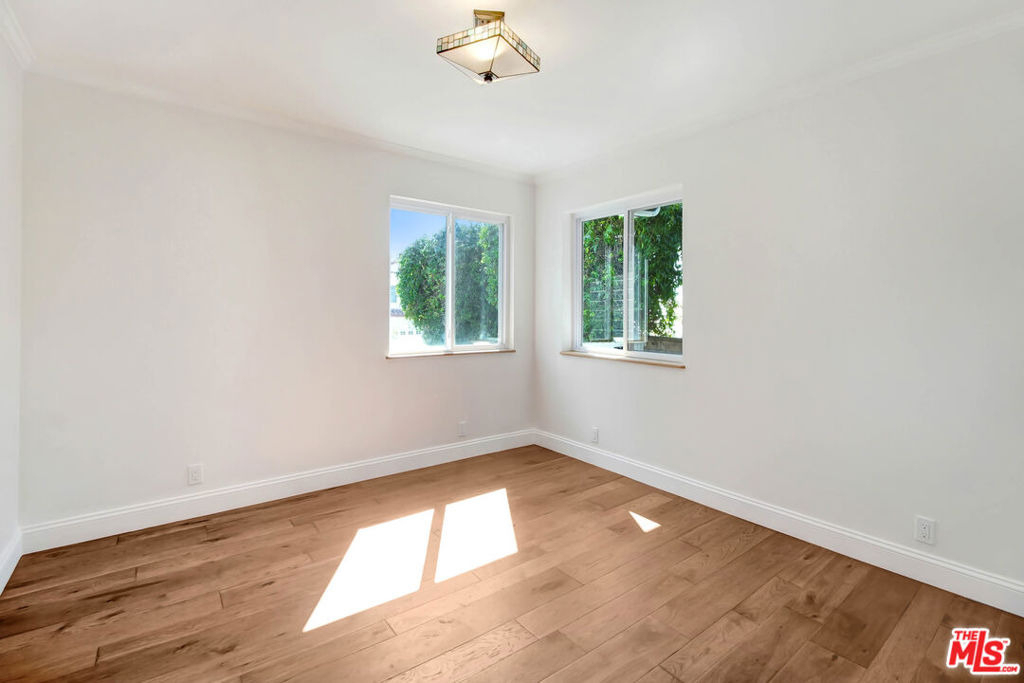 2401 Olive Avenue - Photo 34