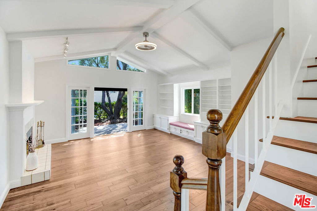2401 Olive Avenue - Photo 4