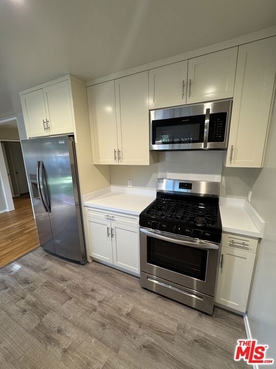 676 Bienveneda Avenue - Photo 11