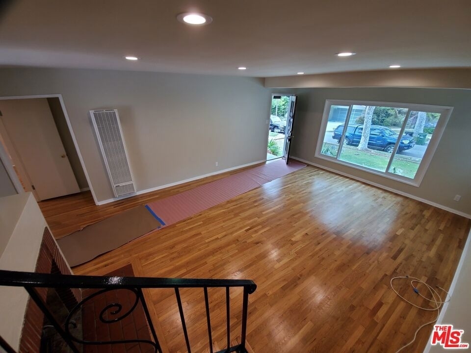 676 Bienveneda Avenue - Photo 2