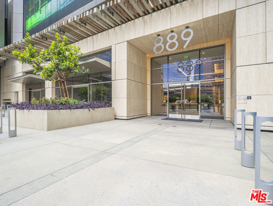 889 Francisco Street - Photo 22