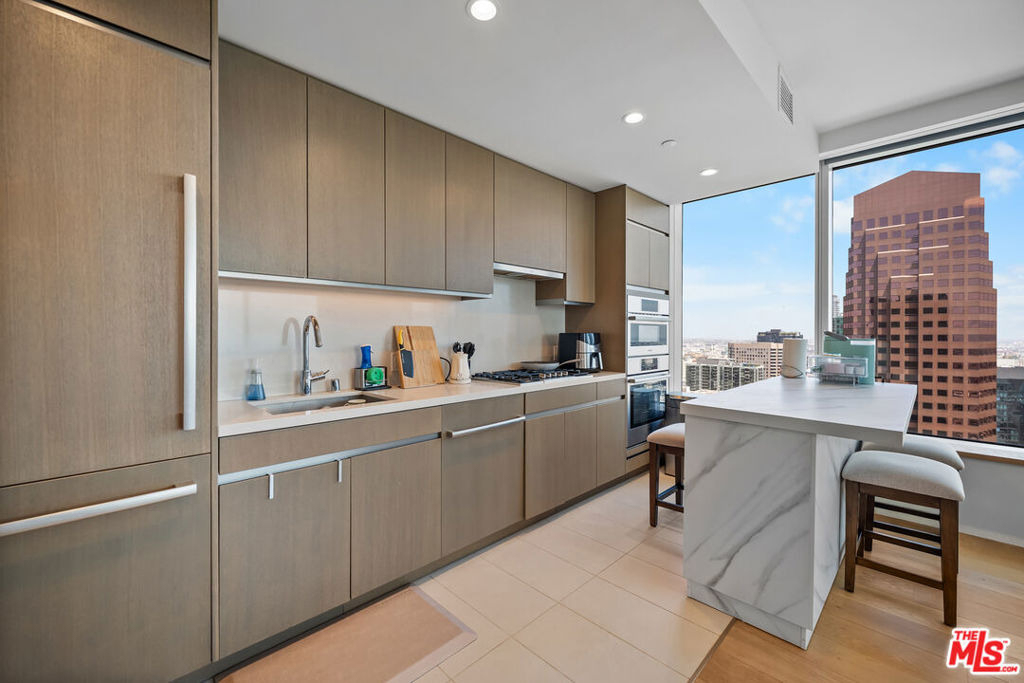 889 Francisco Street - Photo 1