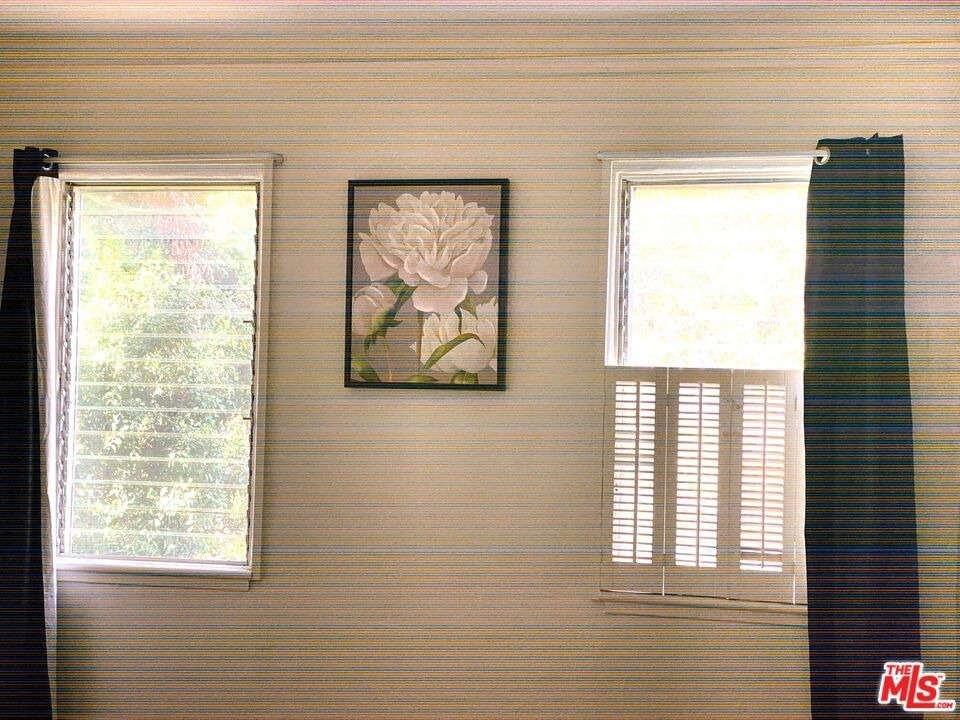 10623 Kinnard Avenue - Photo 7