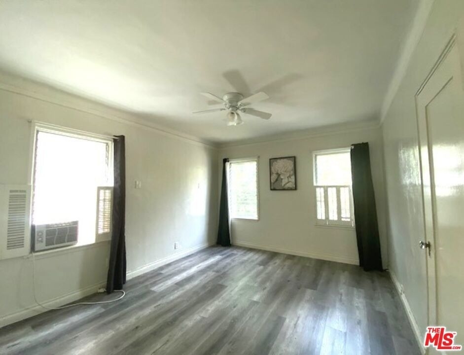 10623 Kinnard Avenue - Photo 17
