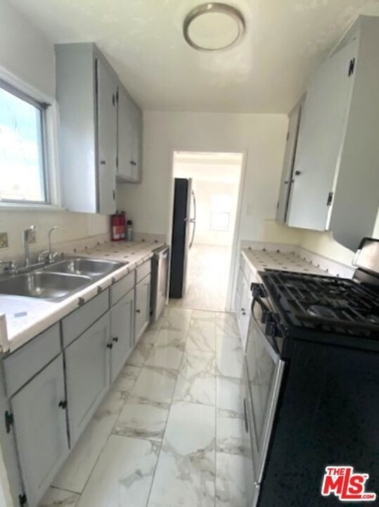 10623 Kinnard Avenue - Photo 3