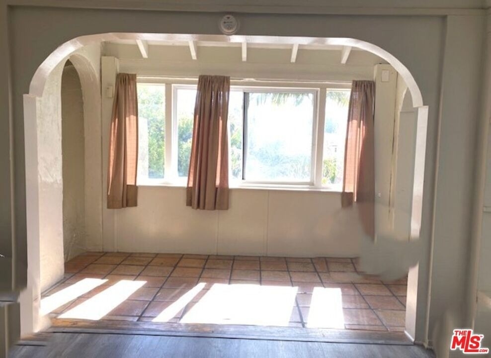 10623 Kinnard Avenue - Photo 14