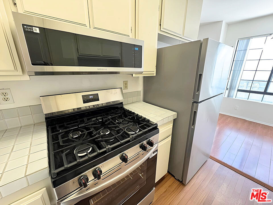 3648 Motor Avenue - Photo 4