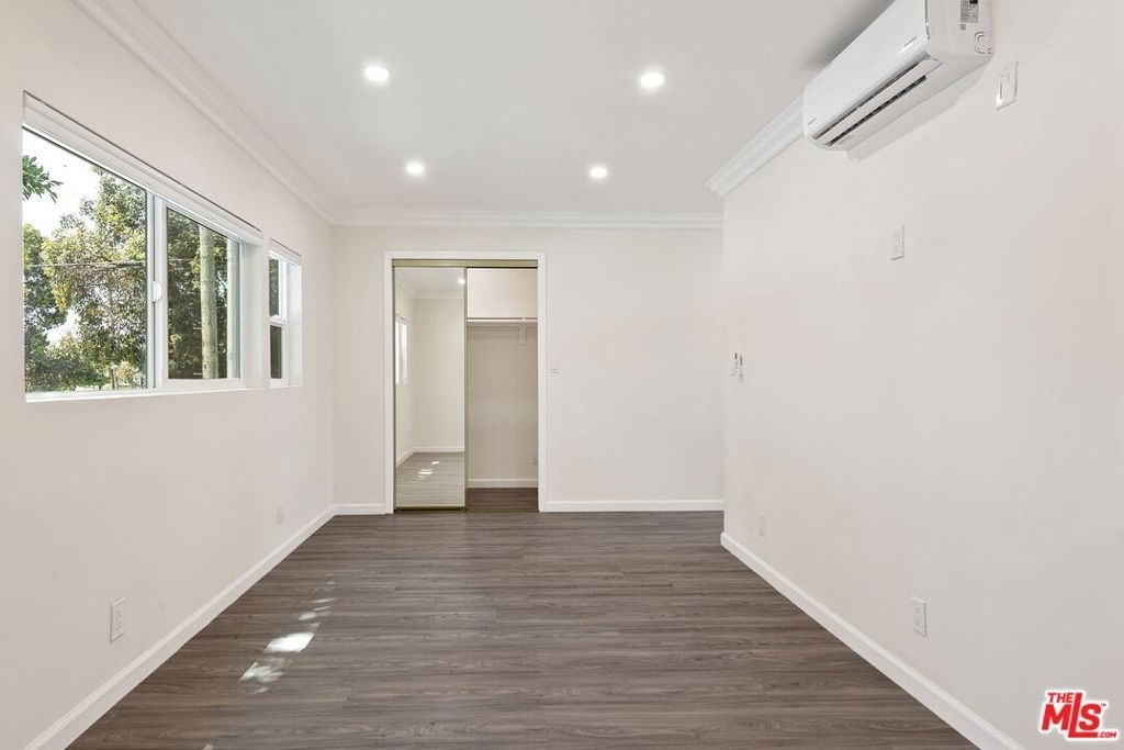10679 Olympic Boulevard - Photo 15