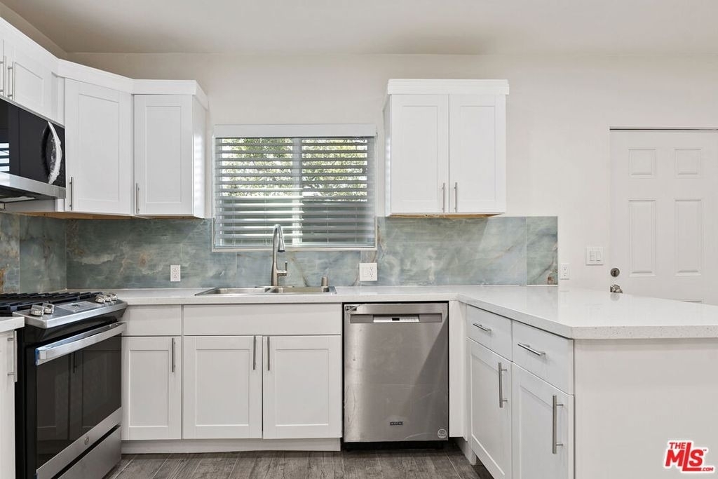 10679 Olympic Boulevard - Photo 8