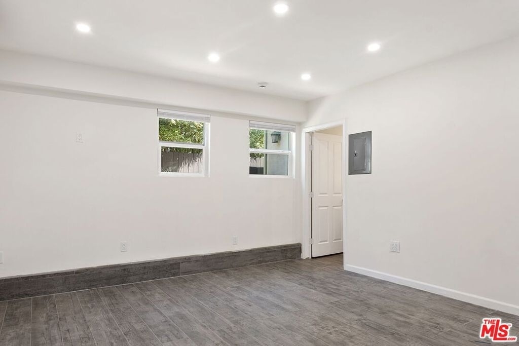 10679 Olympic Boulevard - Photo 9