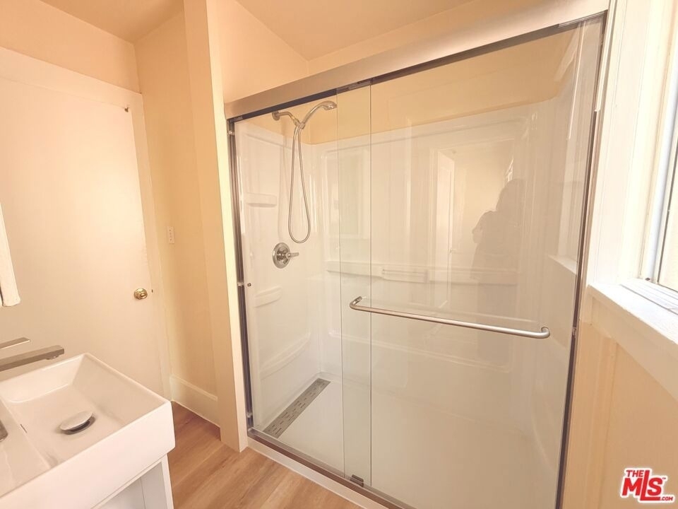 1573 W 30th Street - Photo 12