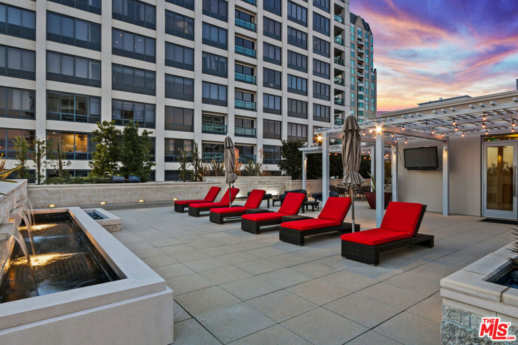 10700 Wilshire Boulevard - Photo 26