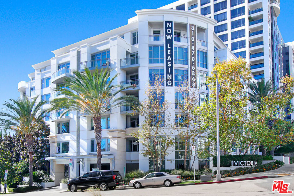 10700 Wilshire Boulevard - Photo 23