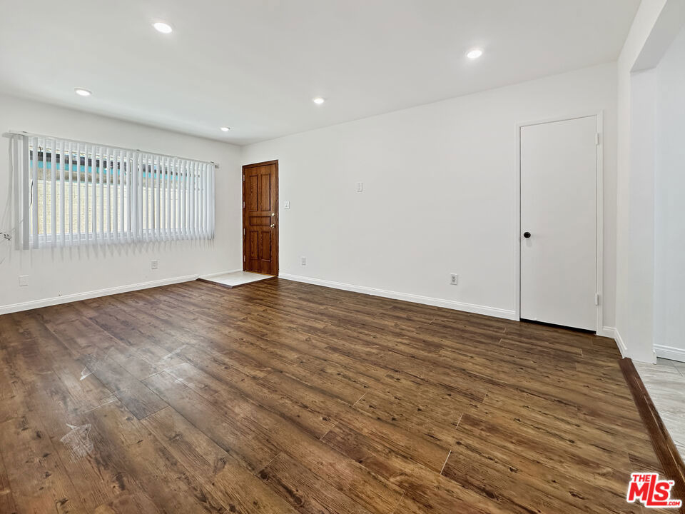 804 E Kelso Street - Photo 1