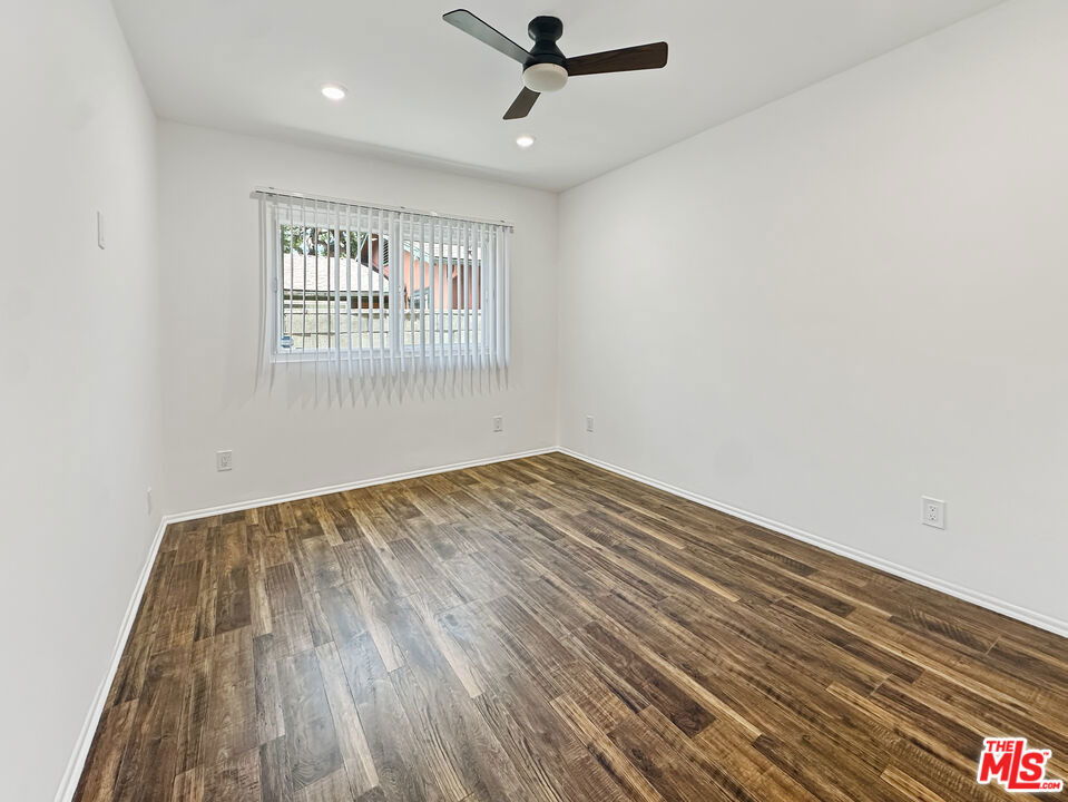 804 E Kelso Street - Photo 11