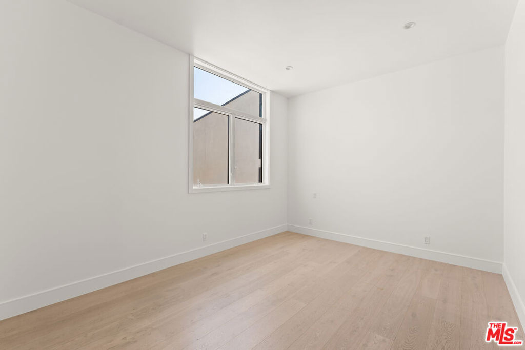 728 Indiana Avenue - Photo 8