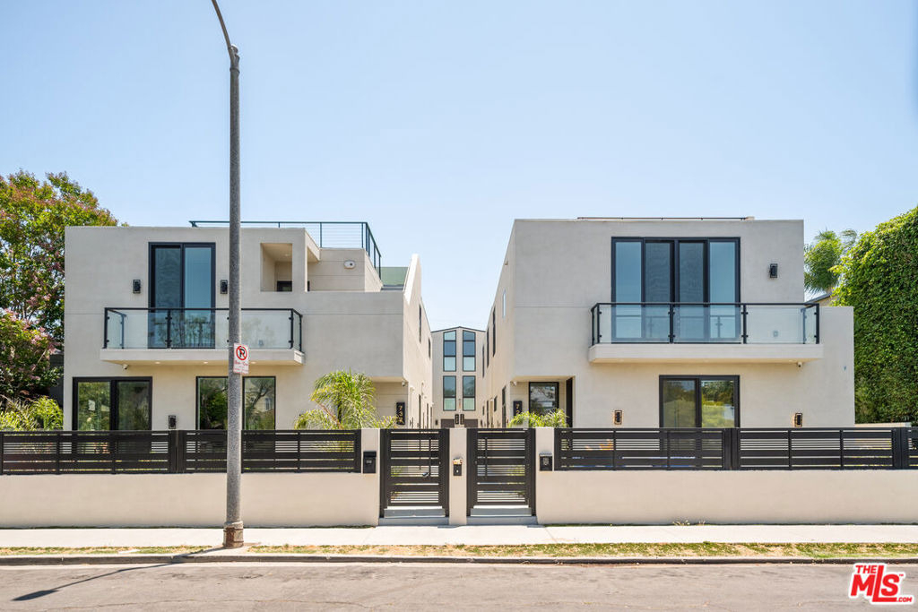 728 Indiana Avenue - Photo 0