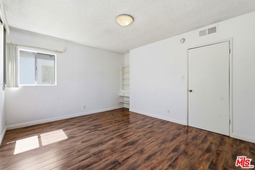 1475 S Wooster Street - Photo 15