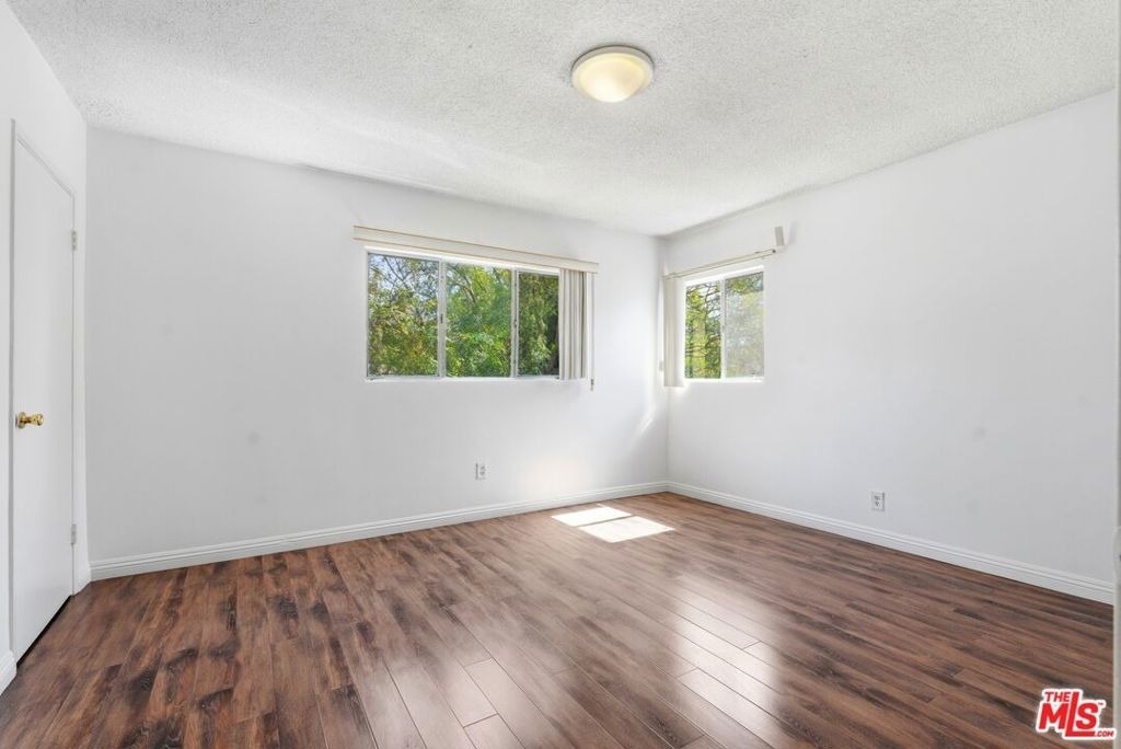 1475 S Wooster Street - Photo 14